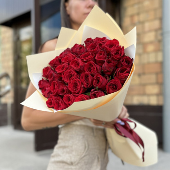 35 красных роз 60 см